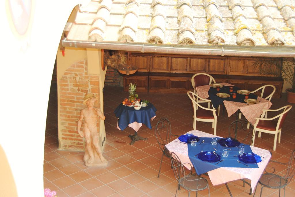 Il Colombaio, Siena -Appartamenti E Camere- Isola d'Arbia Экстерьер фото